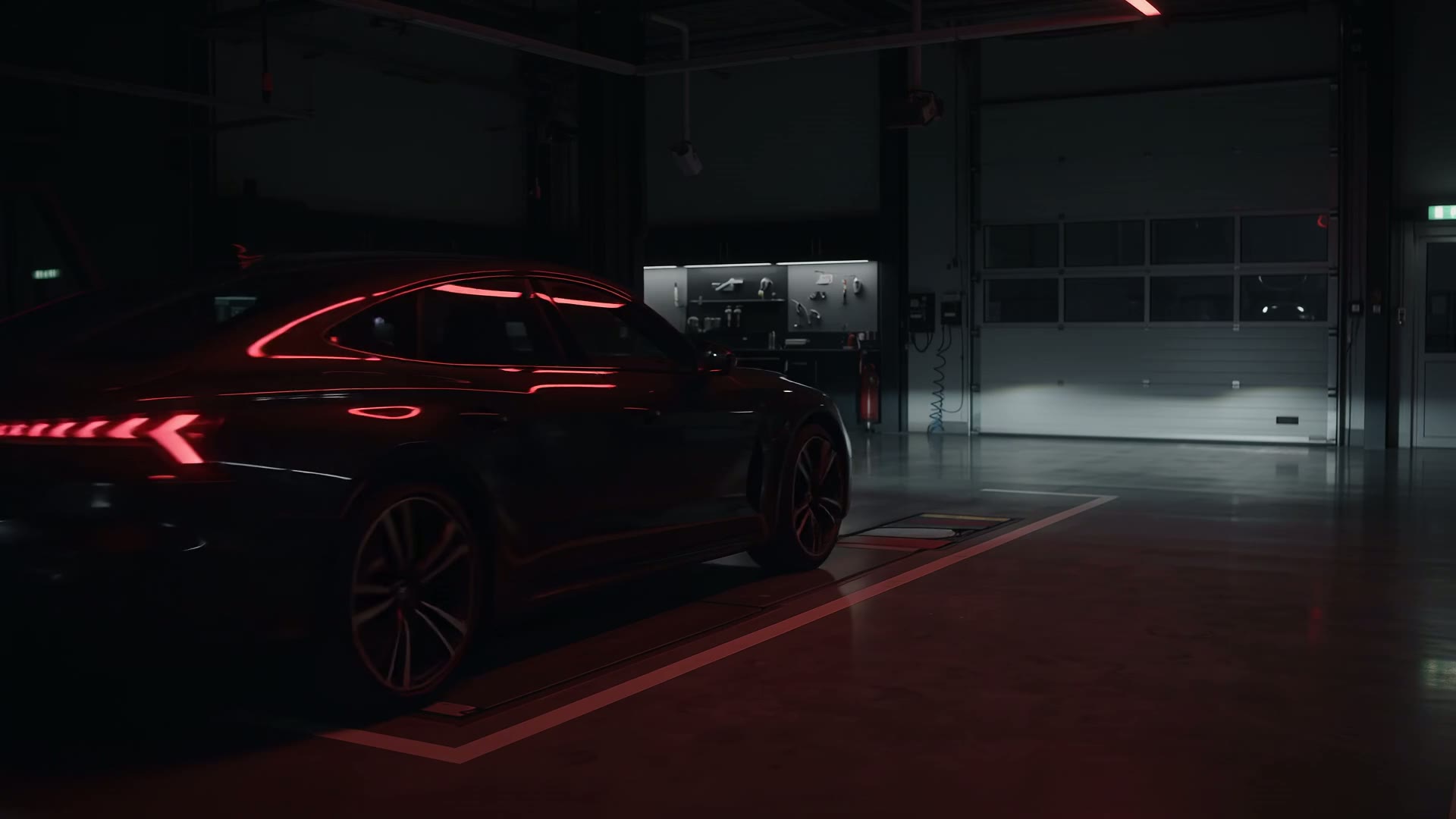 Coche alemán en el taller de revisión con las luces traseras encendidas